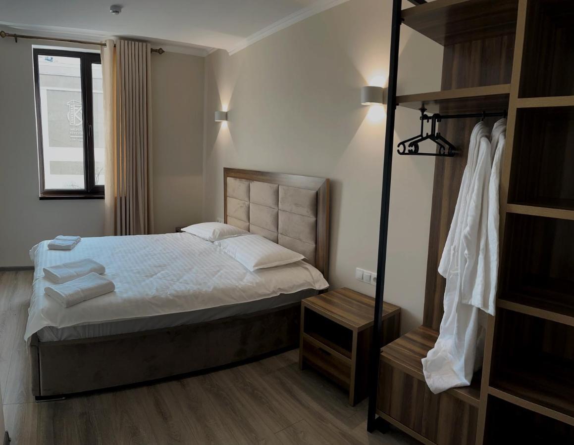 Hotel Nova Biškek Exteriér fotografie