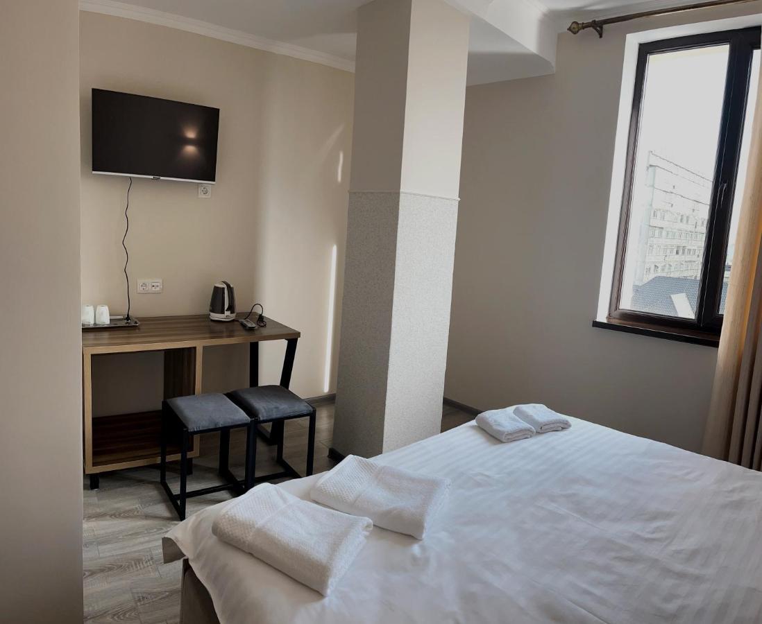 Hotel Nova Biškek Exteriér fotografie