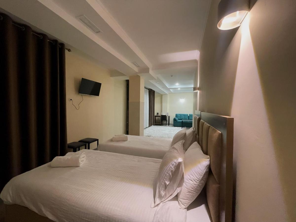 Hotel Nova Biškek Exteriér fotografie