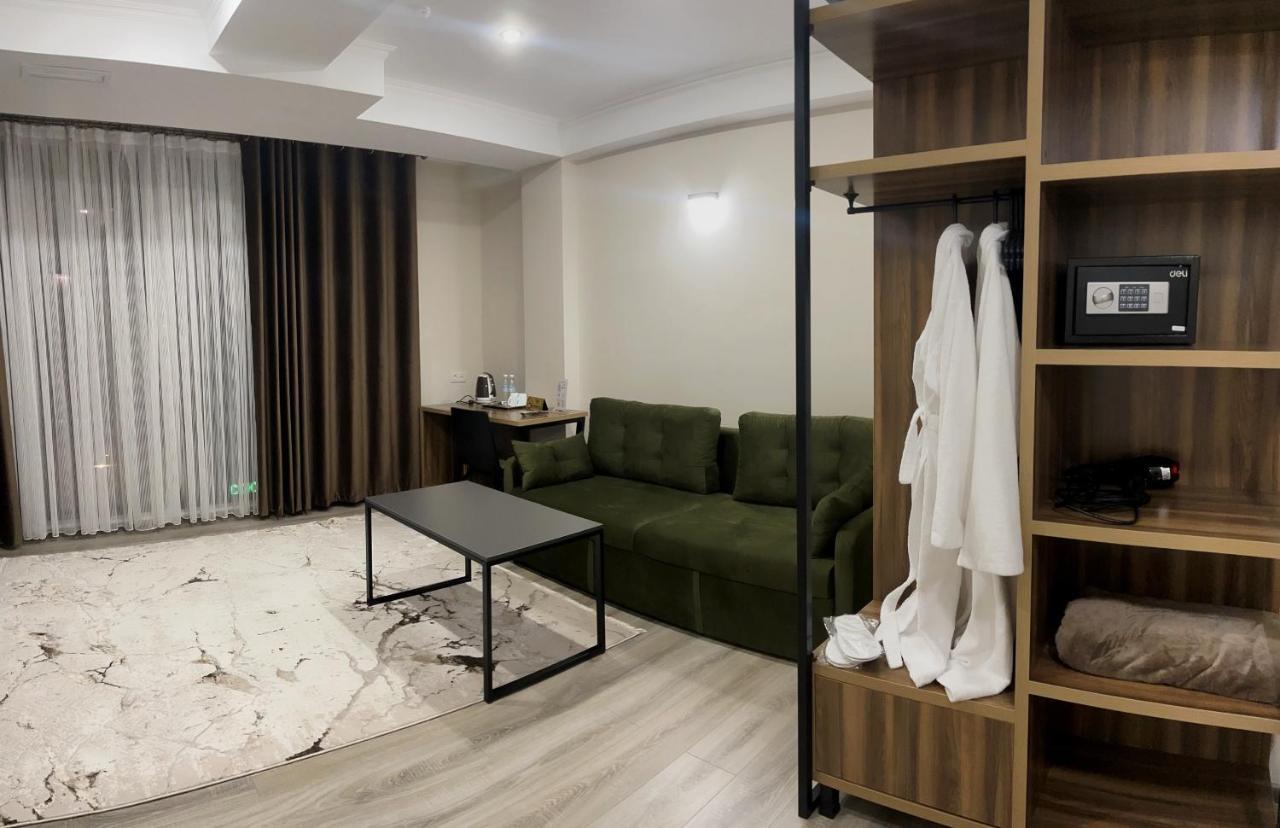 Hotel Nova Biškek Exteriér fotografie