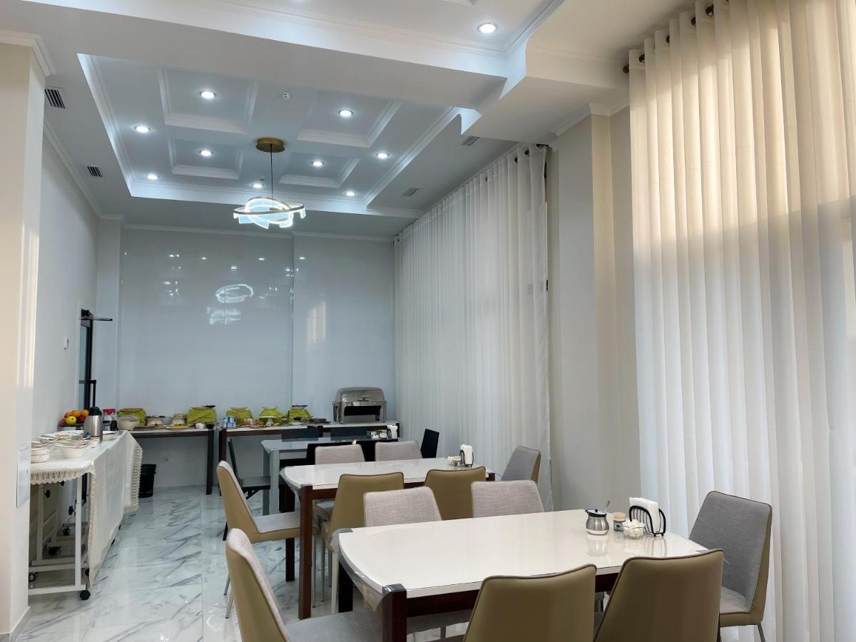 Hotel Nova Biškek Exteriér fotografie
